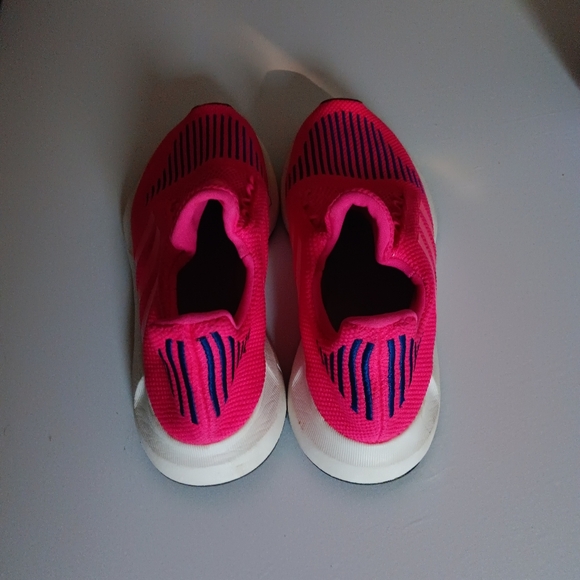 Women's Adidas Sneakers EUC - Picture 4 of 4